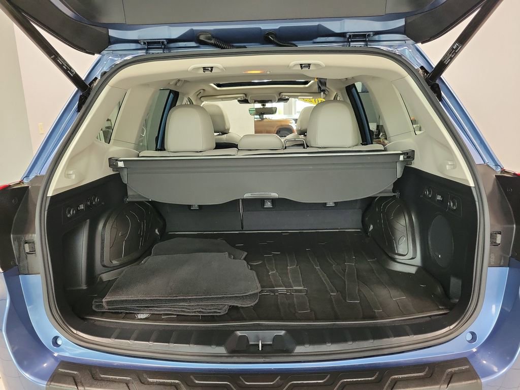 Used 2023 Subaru Forester Limited AWD/4WD image 16