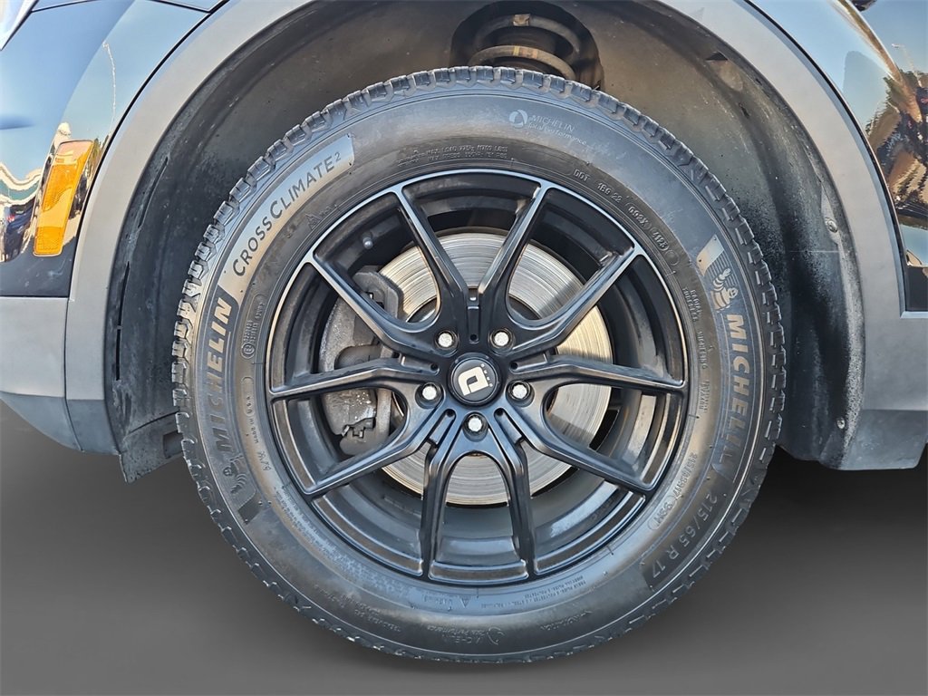 Used 2018 Volkswagen Tiguan SE w/ Panoramic Sunroof Package image 15