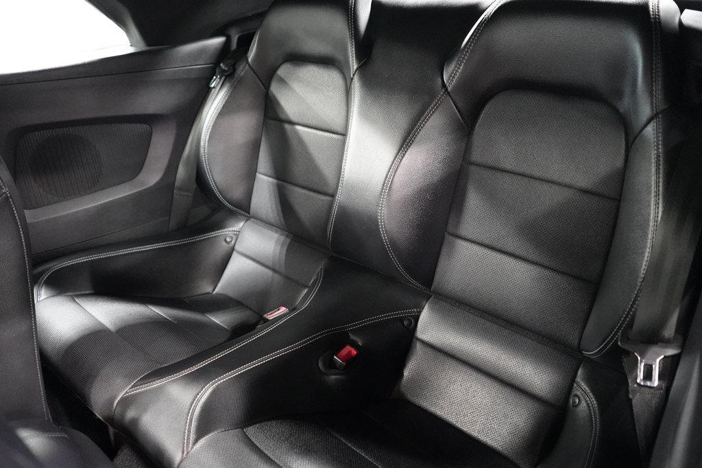 Used 2019 Ford Mustang Premium RWD image 13