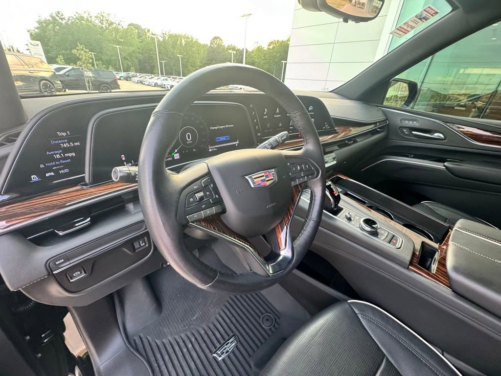 Used 2021 Cadillac Escalade Premium Luxury RWD image 13