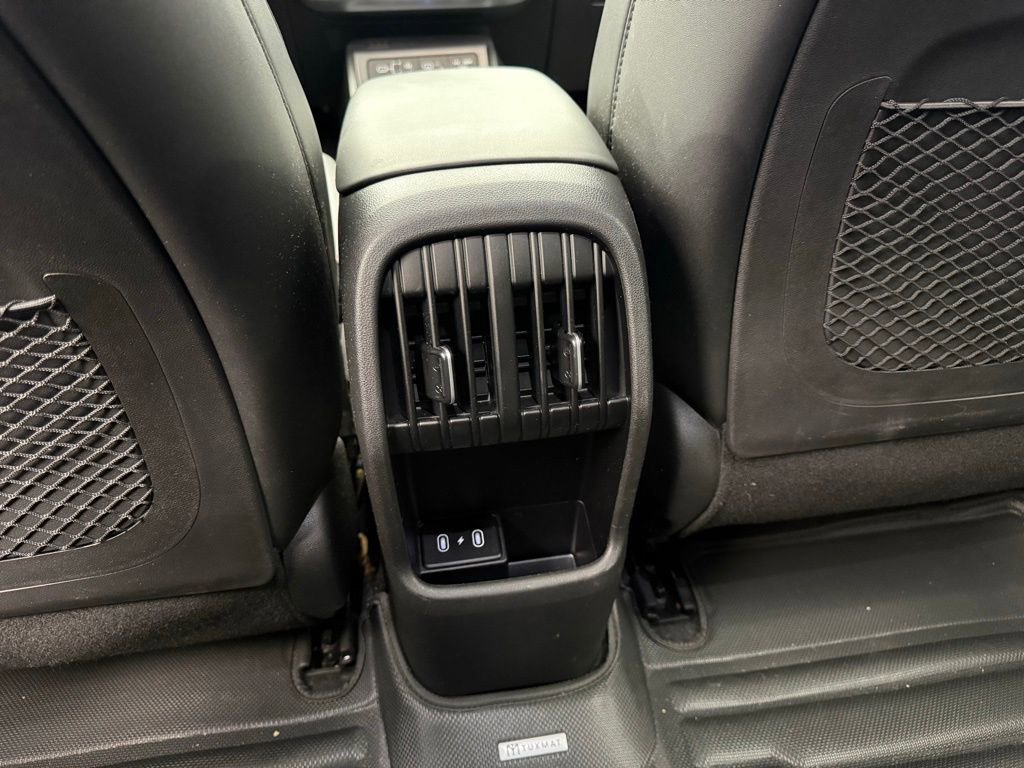 Used 2025 Hyundai Kona Limited image 44