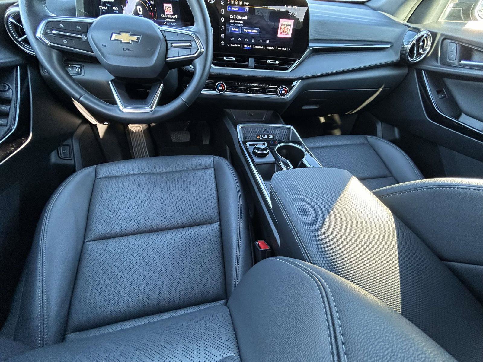 Used 2026 Chevrolet Equinox LT w/ Convenience Package II AWD/4WD image 14