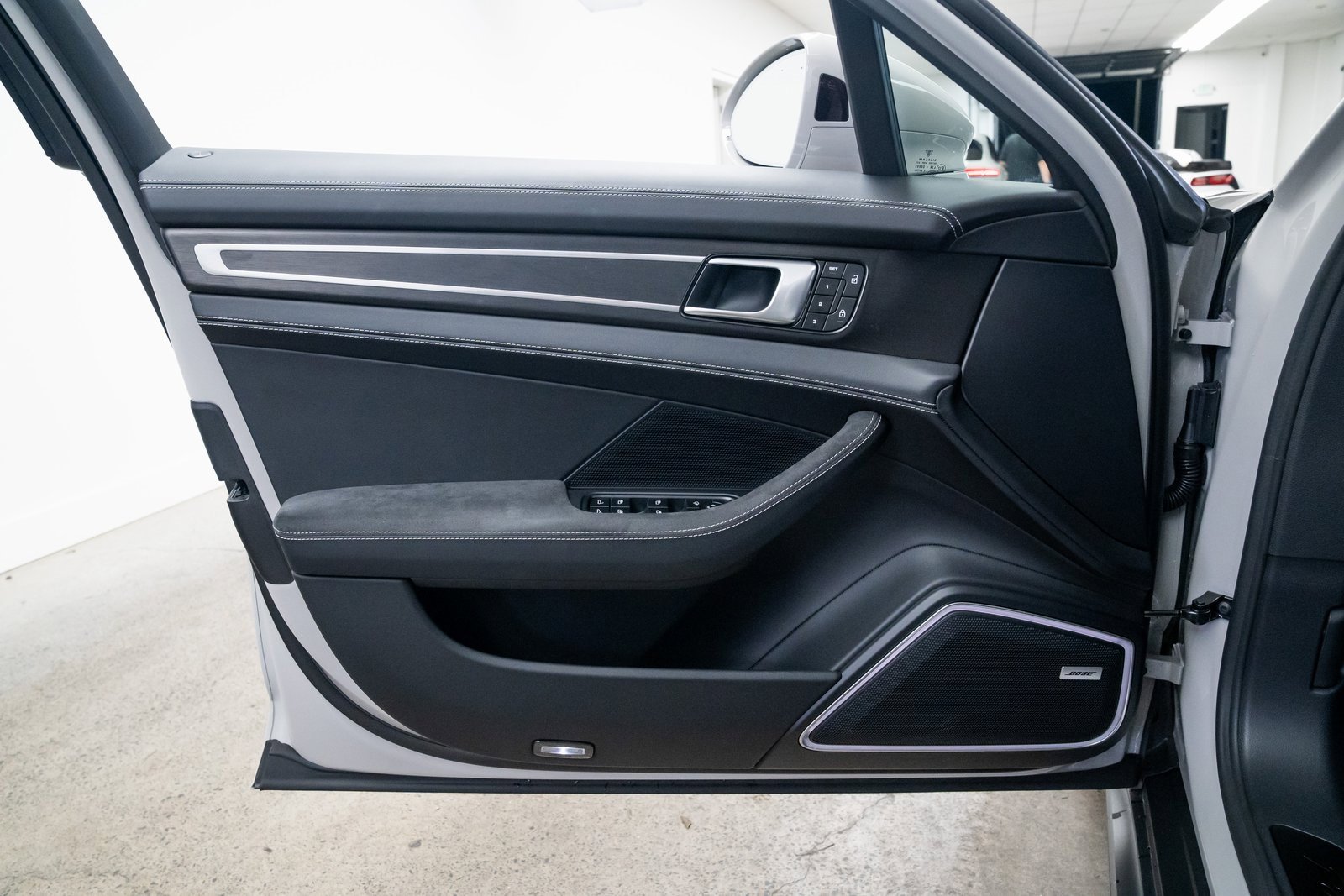 Used 2023 Porsche Panamera GTS image 17