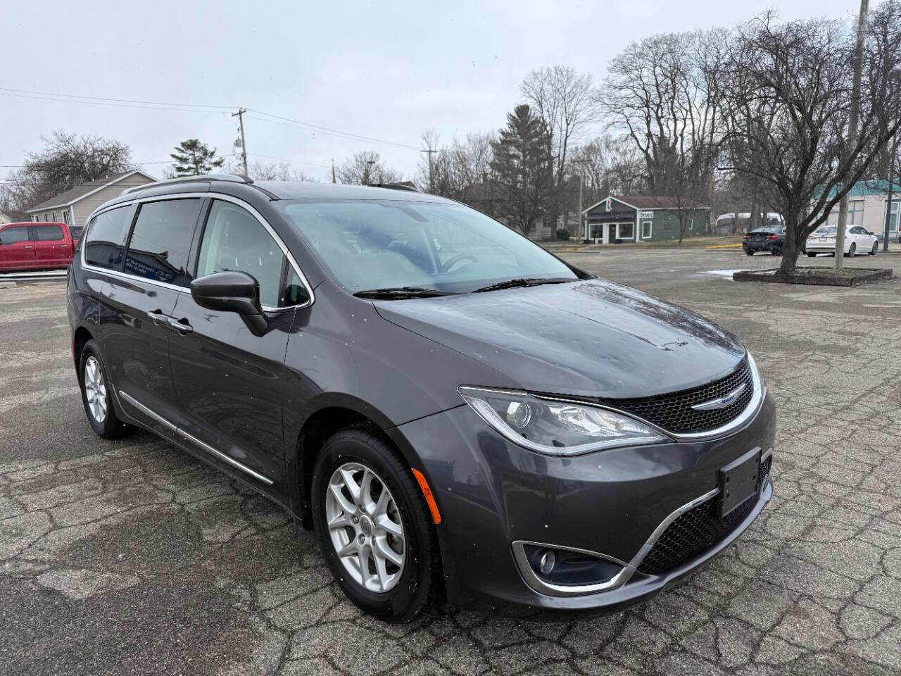 Used 2020 Chrysler Pacifica Touring-L FWD image 7
