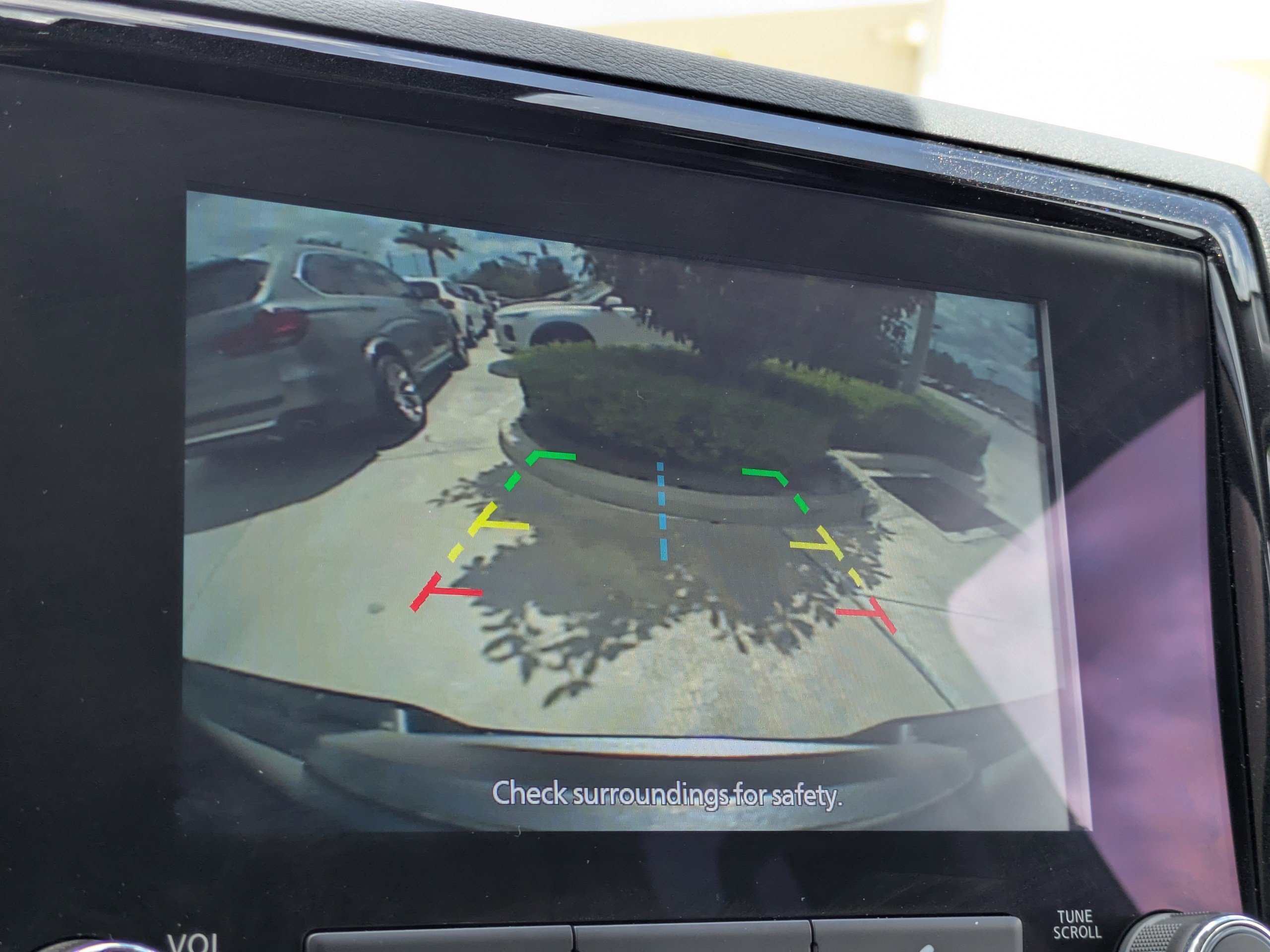 Used 2024 Nissan Frontier SV w/ Graphics Package image 19