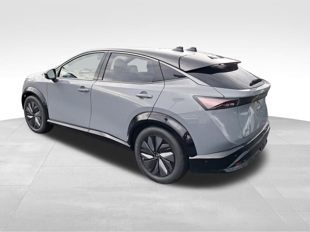 New 2025 Nissan Ariya Platinum image 3
