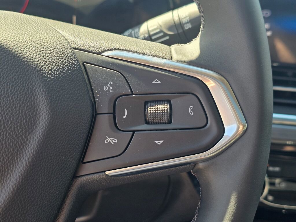 New 2026 Chevrolet Trax ACTIV w/ Sunroof Package FWD image 35