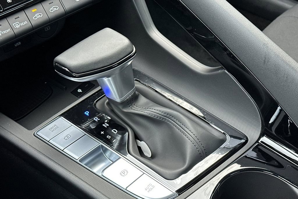 New 2025 Hyundai Elantra SEL image 18