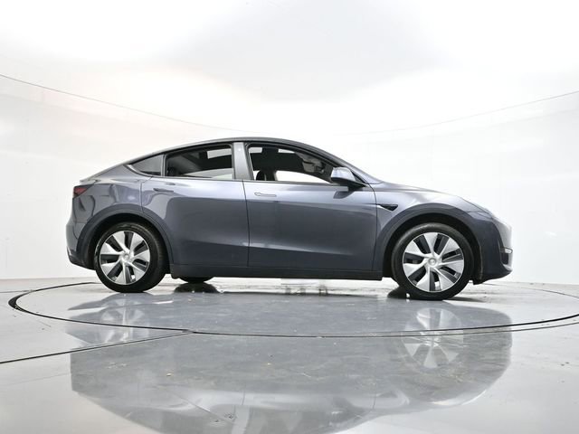 Used 2021 Tesla Model Y Long Range image 32