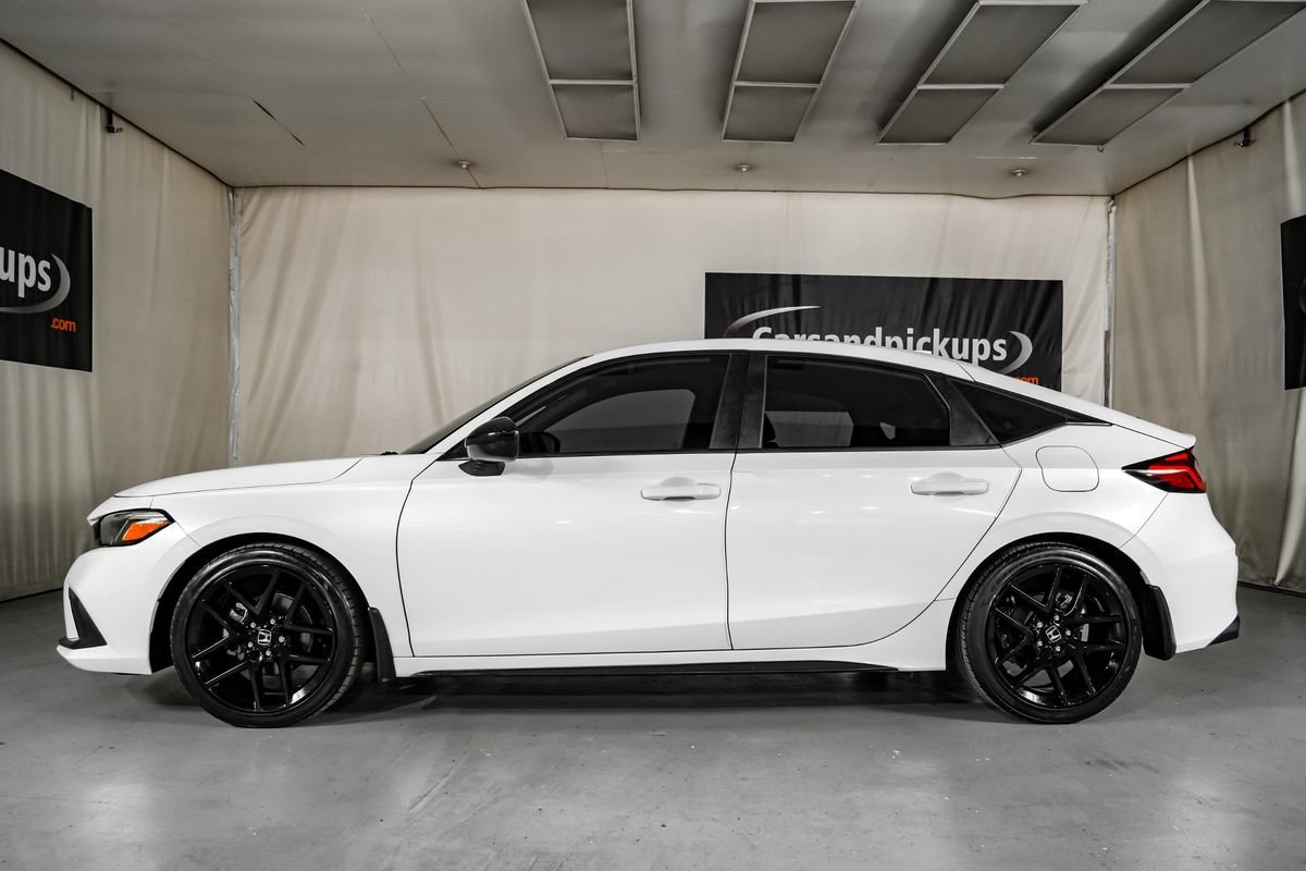 Used 2023 Honda Civic Sport image 11