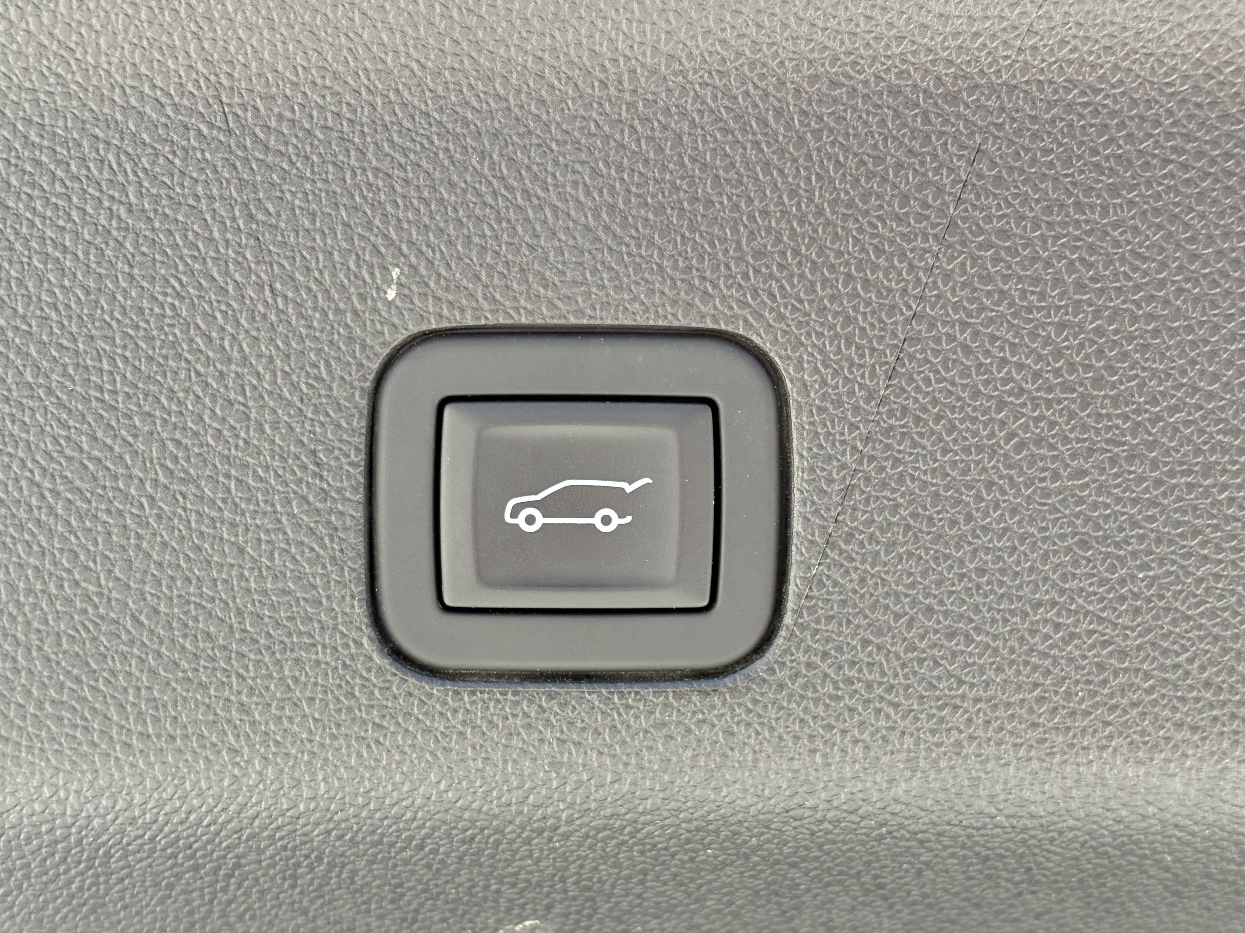 Used 2025 Cadillac Escalade ESV V w/ LPO, ONYX Package AWD/4WD image 11