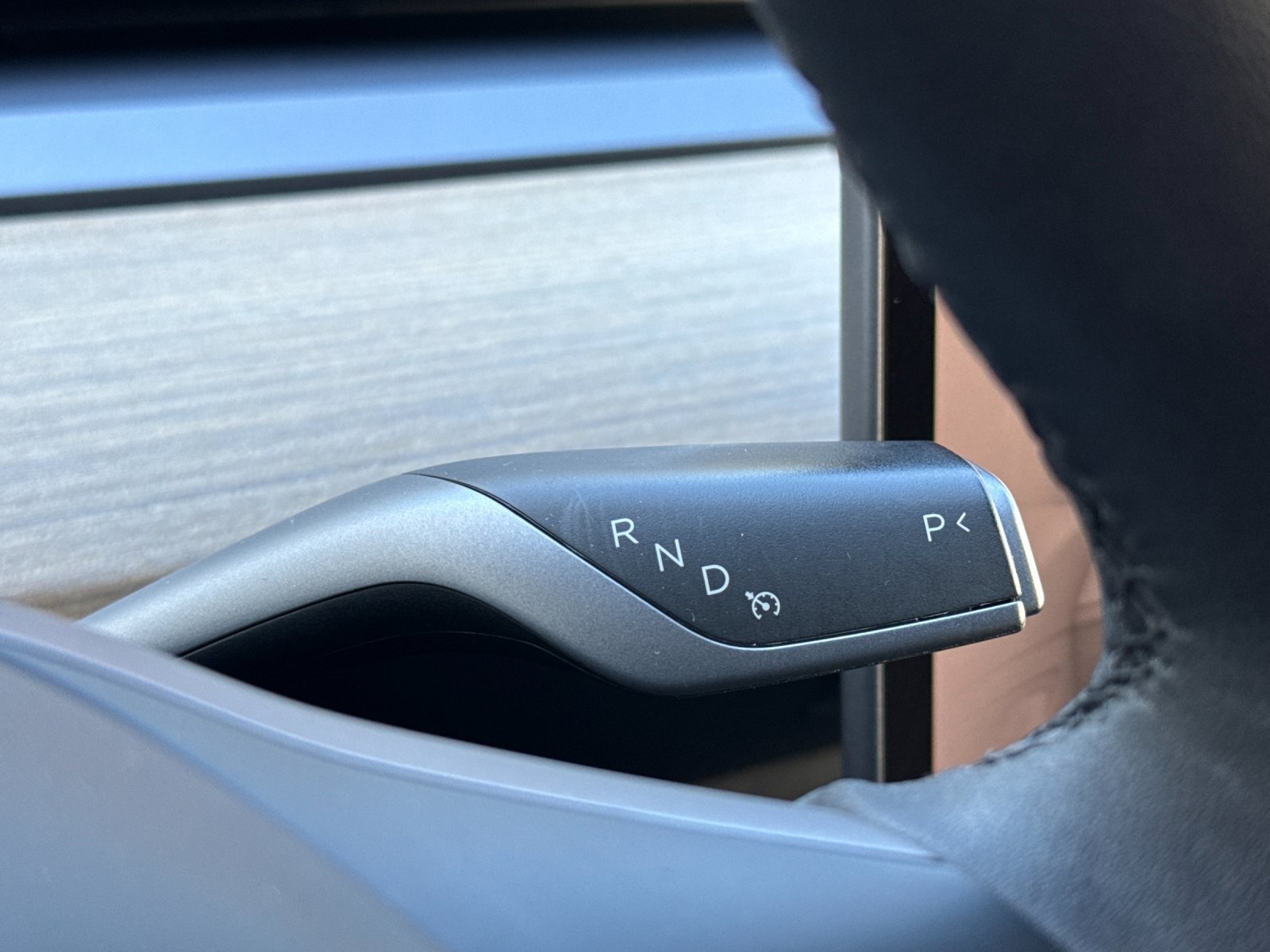 Used 2023 Tesla Model Y 2WD image 22