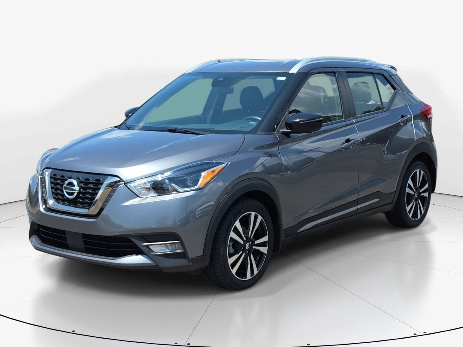Used 2020 Nissan Kicks SR w/ SR Premium Package FWD image 8