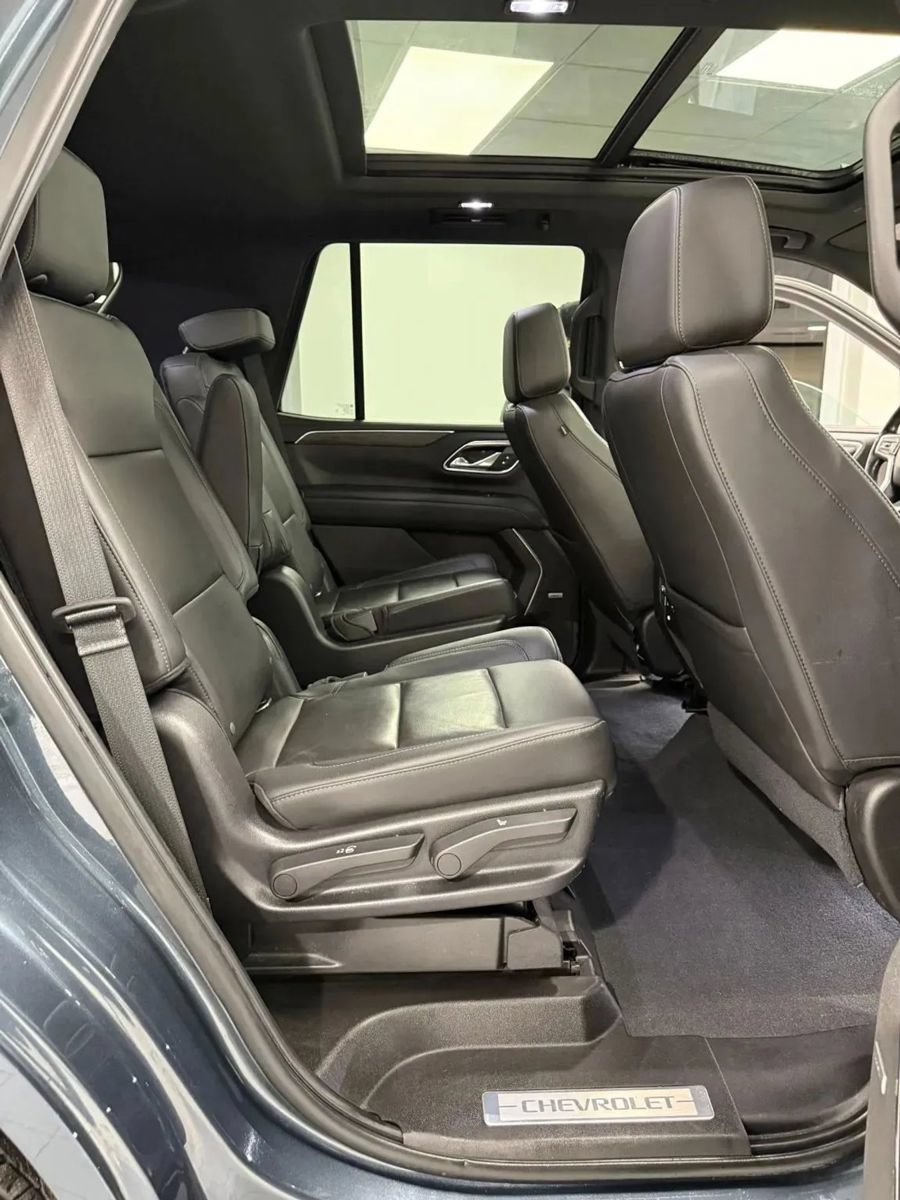 Used 2021 Chevrolet Tahoe LT w/ LT Signature Package AWD/4WD image 9