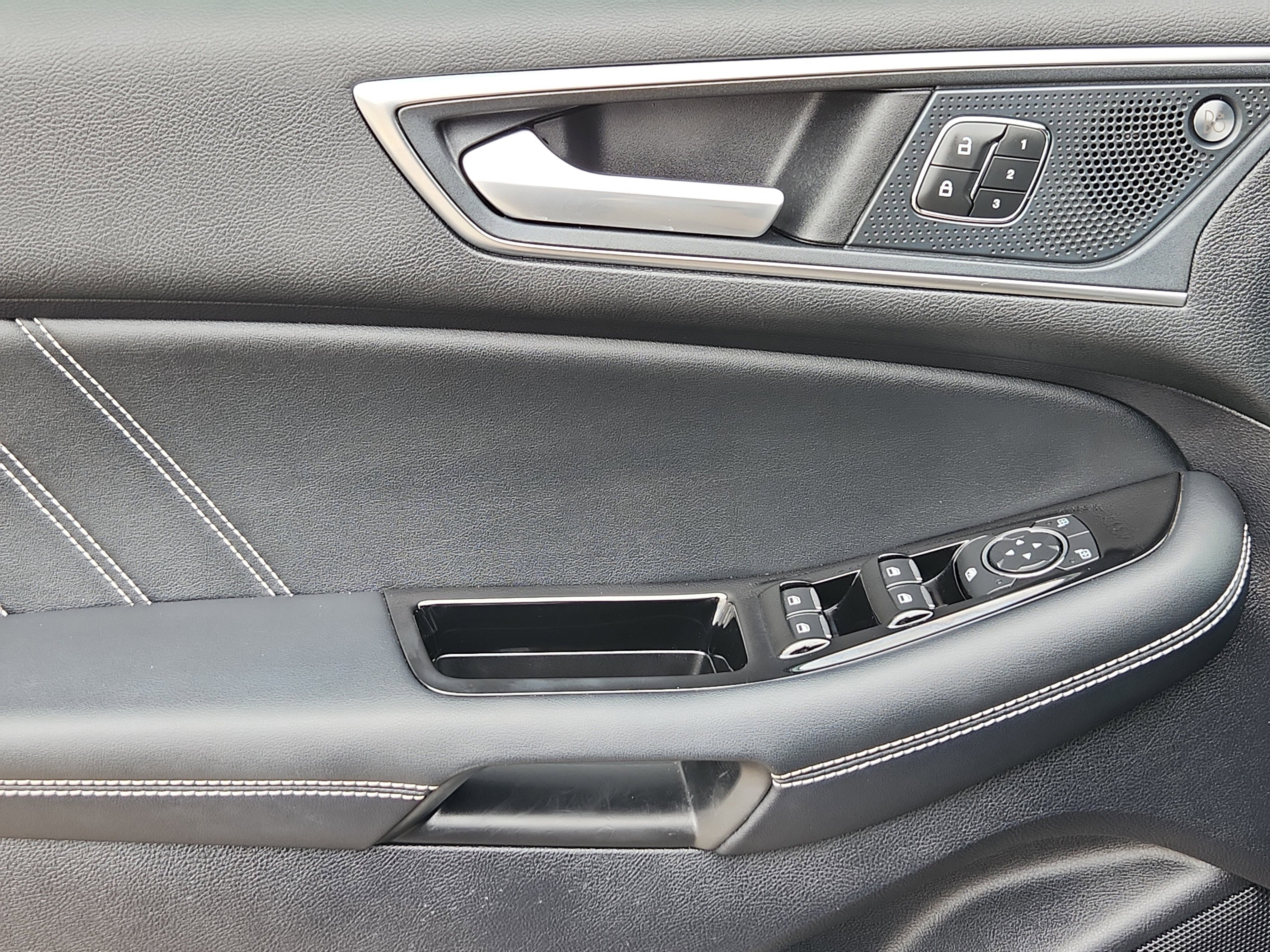 Used 2019 Ford Edge ST w/ Equipment Group 401A AWD/4WD image 8