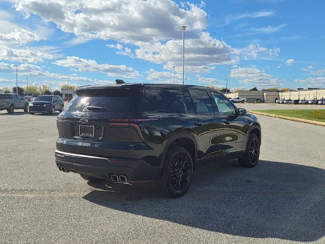 Used 2024 Chevrolet Traverse LS w/ Midnight/Sport Edition AWD/4WD image 5