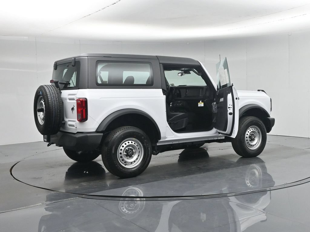 New 2026 Ford Bronco 2-Door AWD/4WD image 4