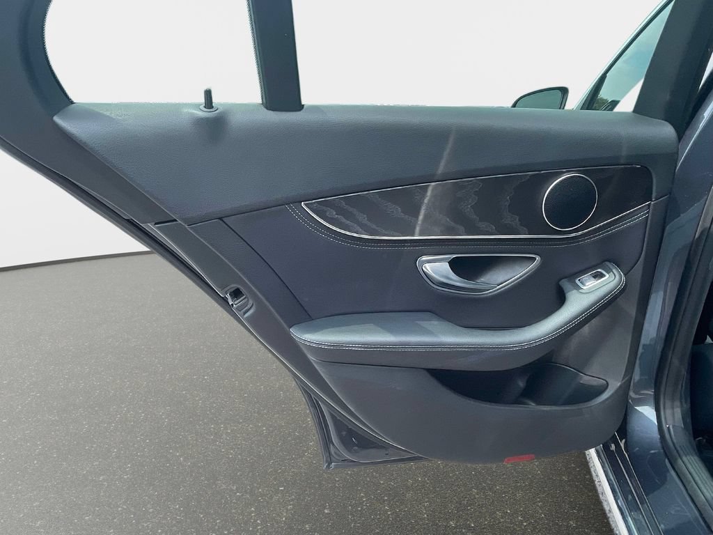 Used 2016 Mercedes-Benz C 300 4MATIC Sedan image 13