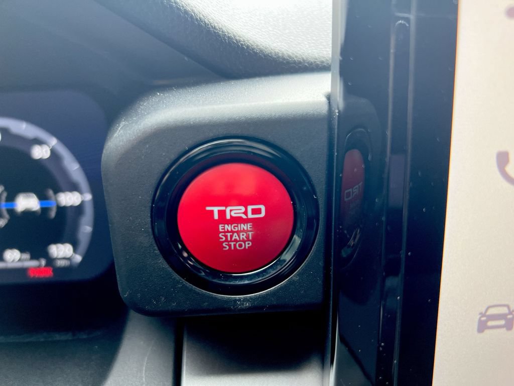 Used 2024 Toyota Tacoma TRD Off-Road AWD/4WD image 15