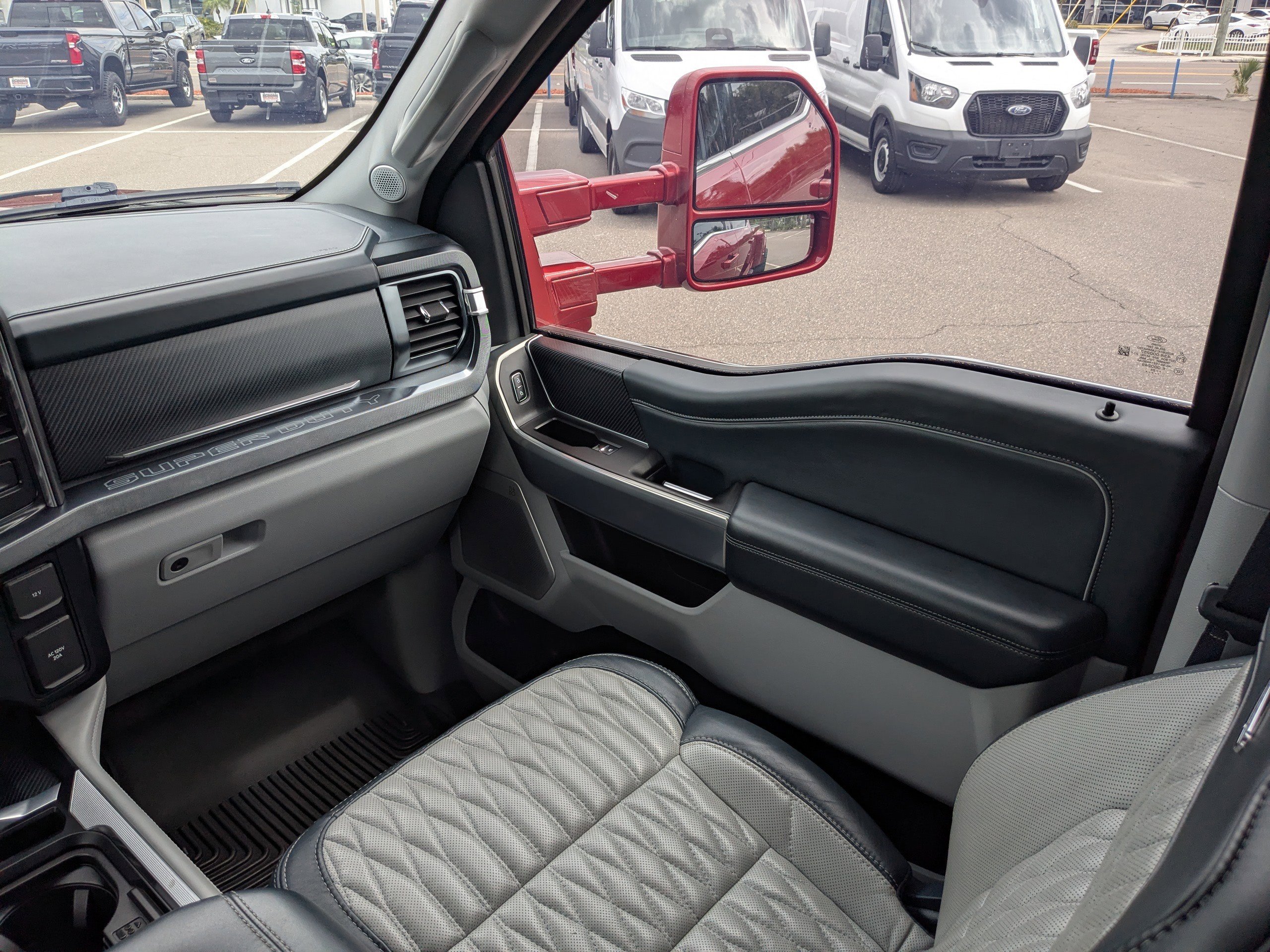 Used 2024 Ford F450 Limited w/ FX4 Off-Road Package image 17