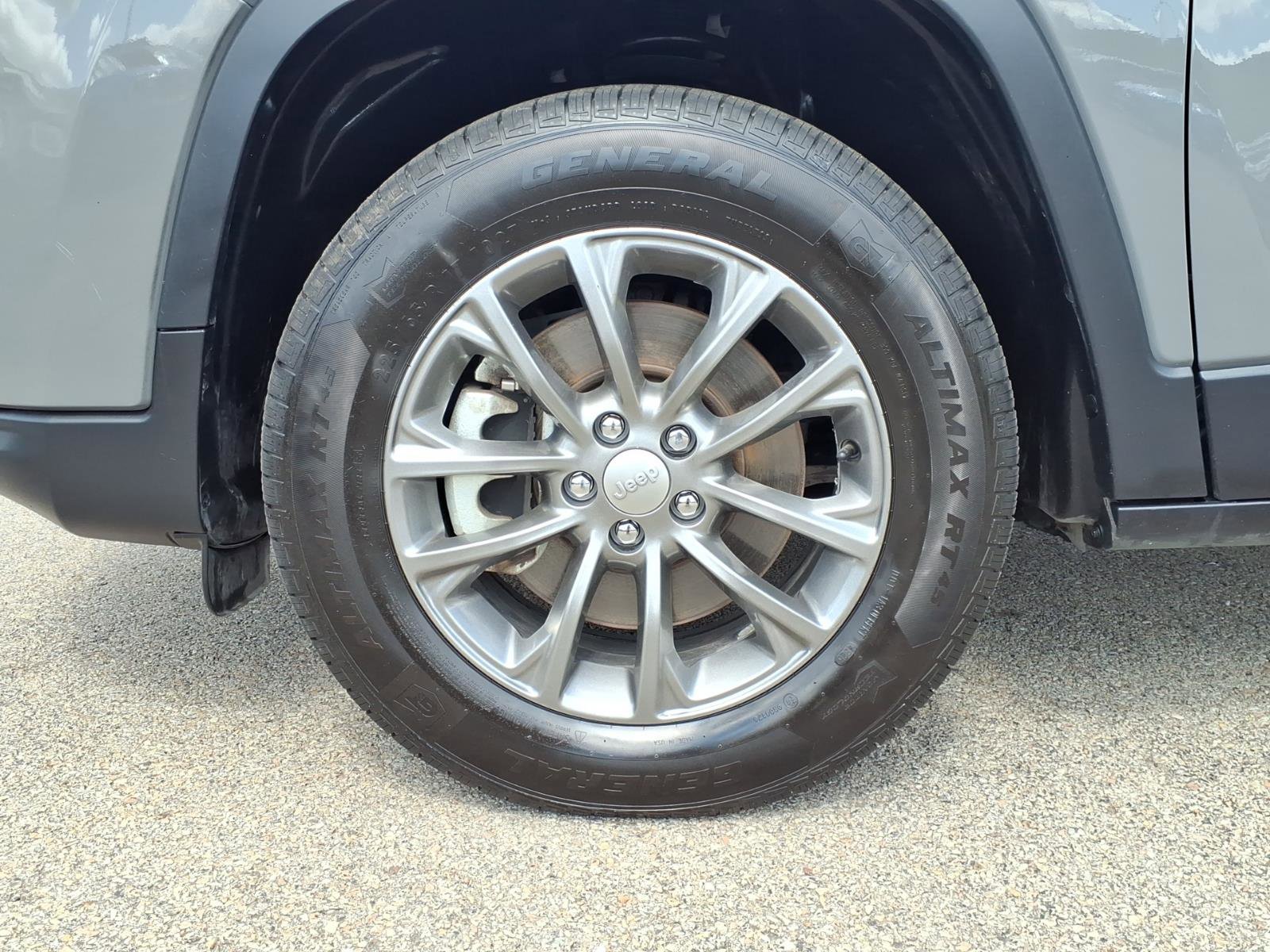 Used 2021 Jeep Cherokee Latitude Lux w/ Sun & Sound Group image 7