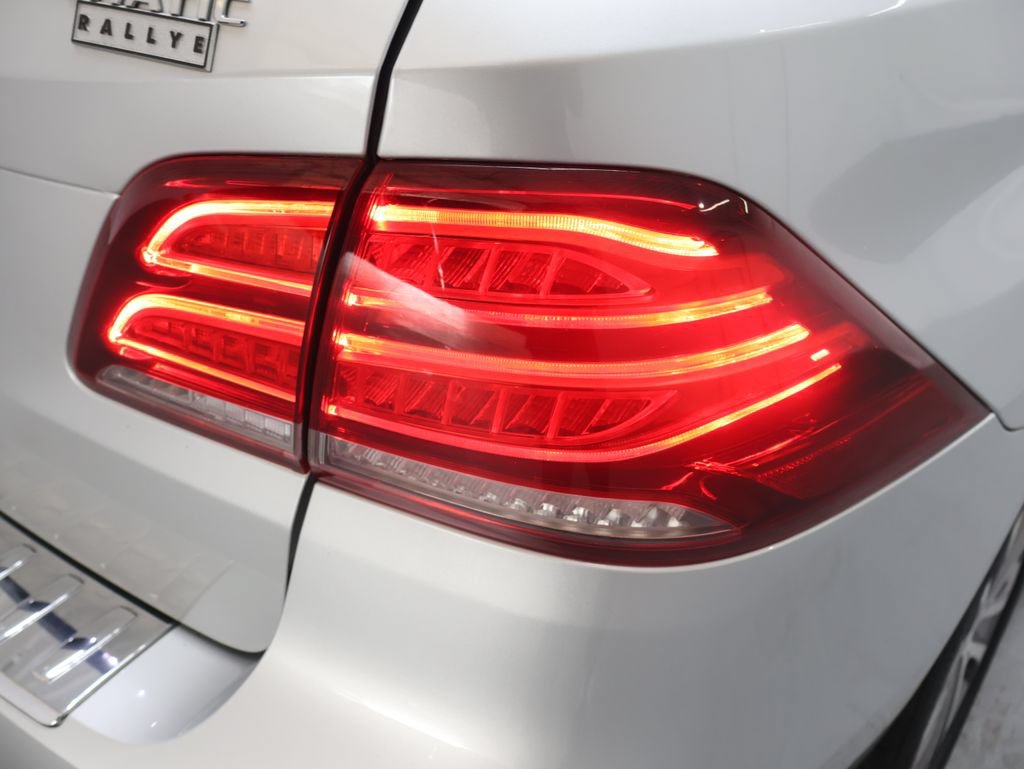 Used 2017 Mercedes-Benz GLE 350 4MATIC w/ Premium 2 Package image 33