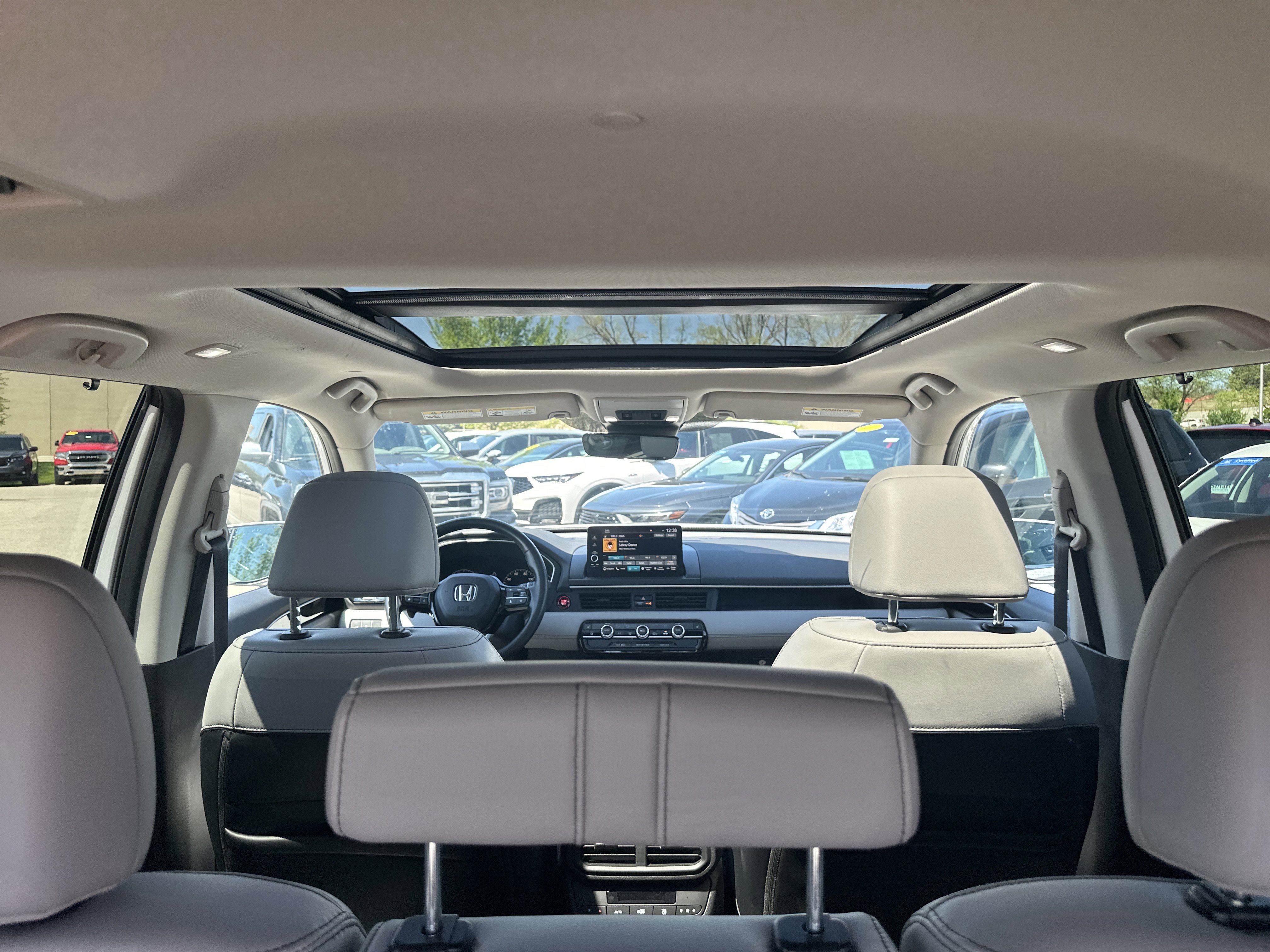 Certified 2023 Honda Pilot Touring image 14