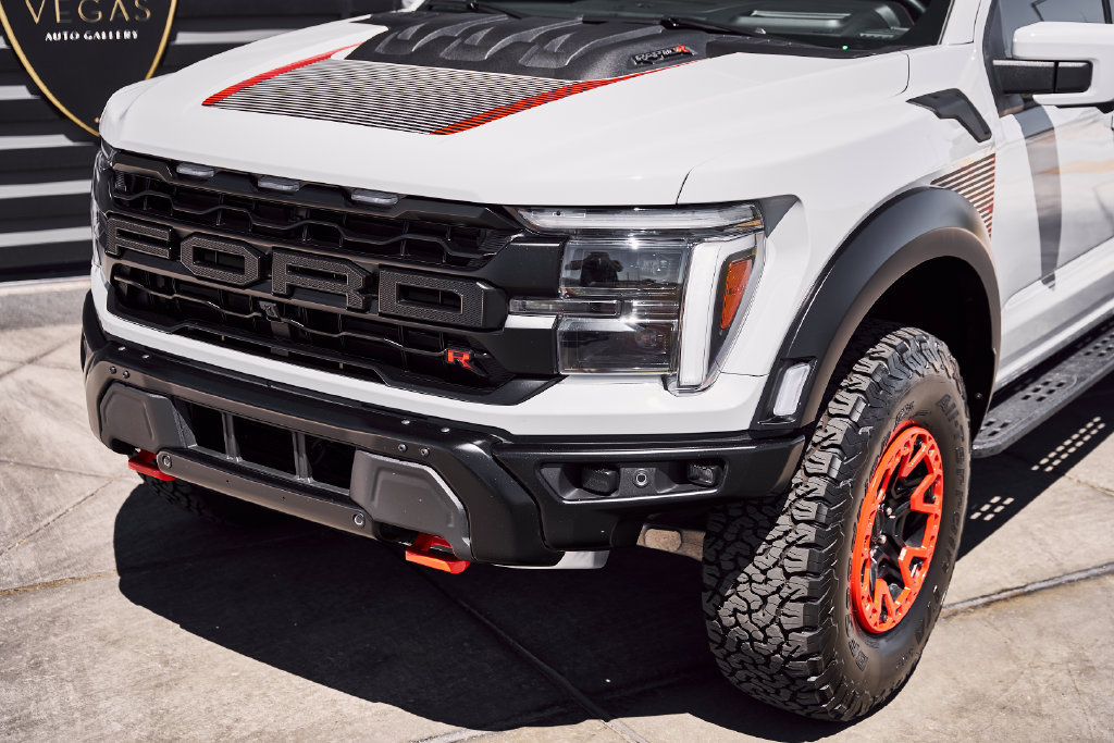 Used 2026 Ford F150 Raptor w/ Equipment Group 803A Raptor R AWD/4WD image 8