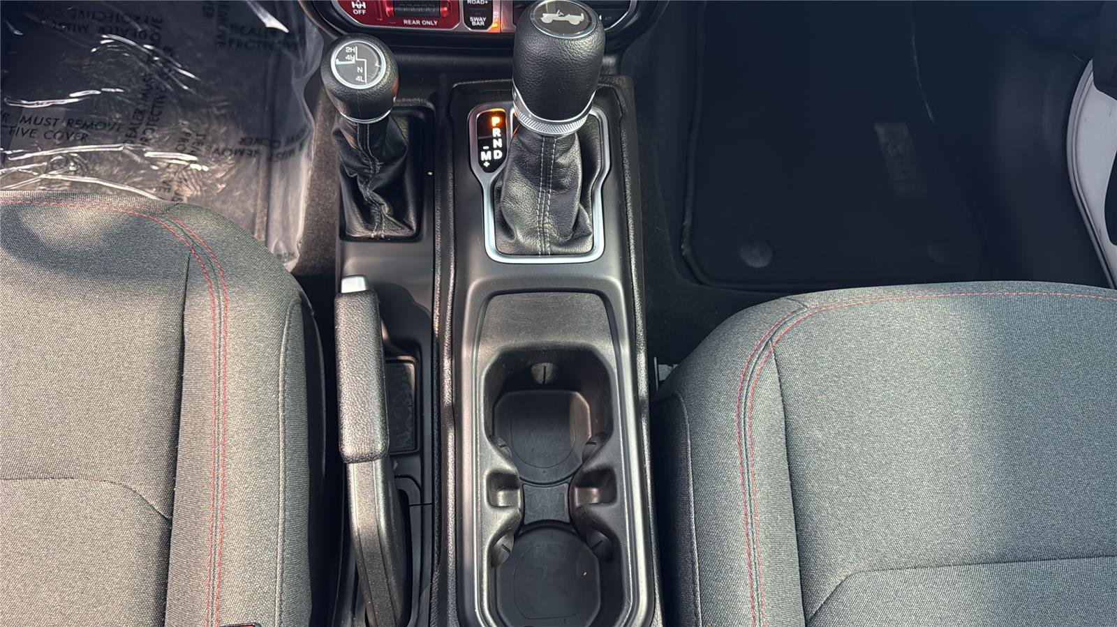 Used 2025 Jeep Wrangler Unlimited Rubicon AWD/4WD image 28