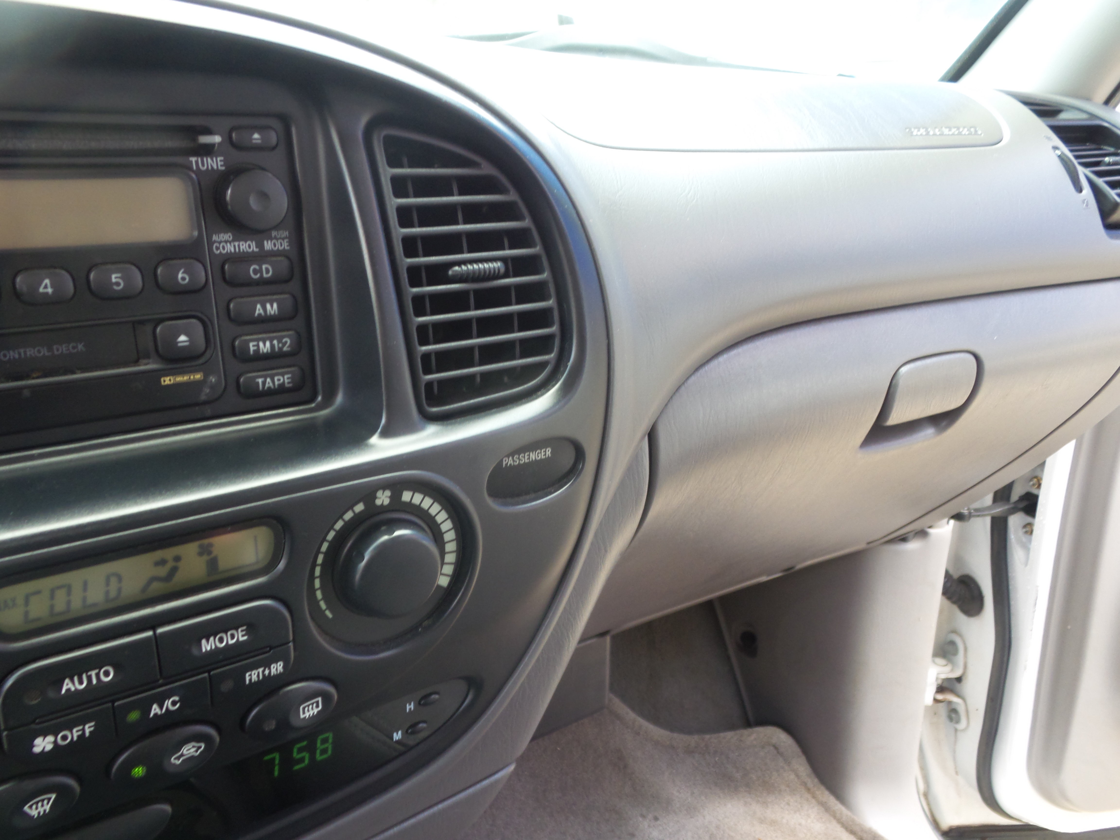 Used 2001 Toyota Sequoia SR5 AWD/4WD image 50