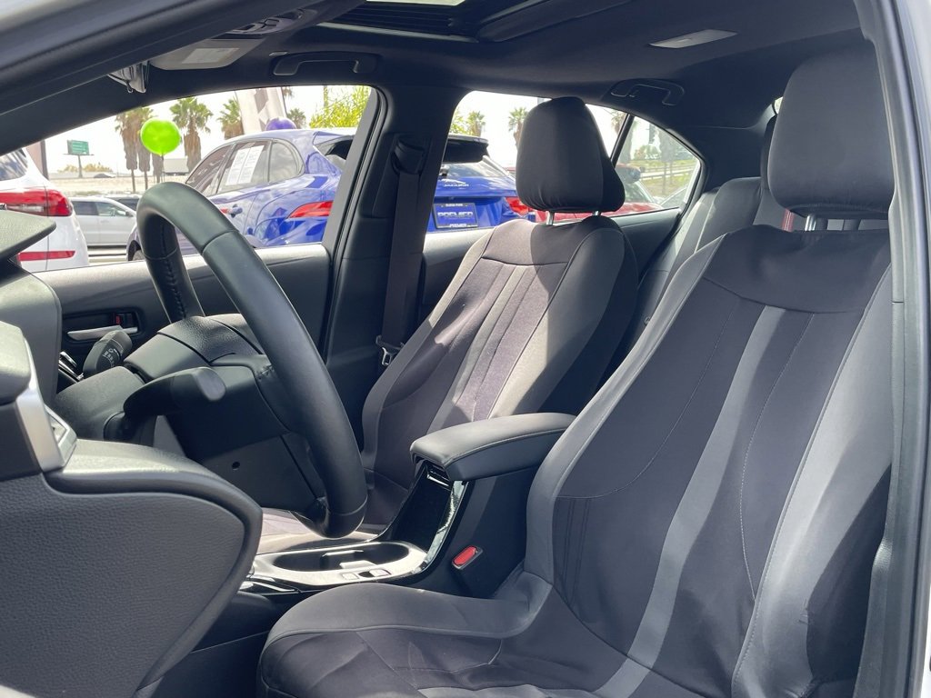 Used 2024 Toyota Corolla SE image 17