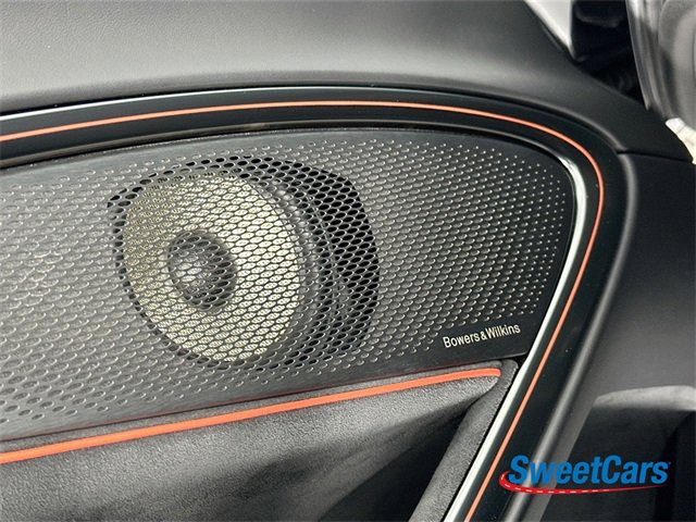 Used 2024 McLaren Artura image 32