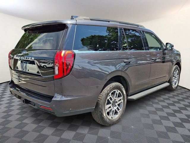 Certified 2025 Ford Expedition Active AWD/4WD image 6