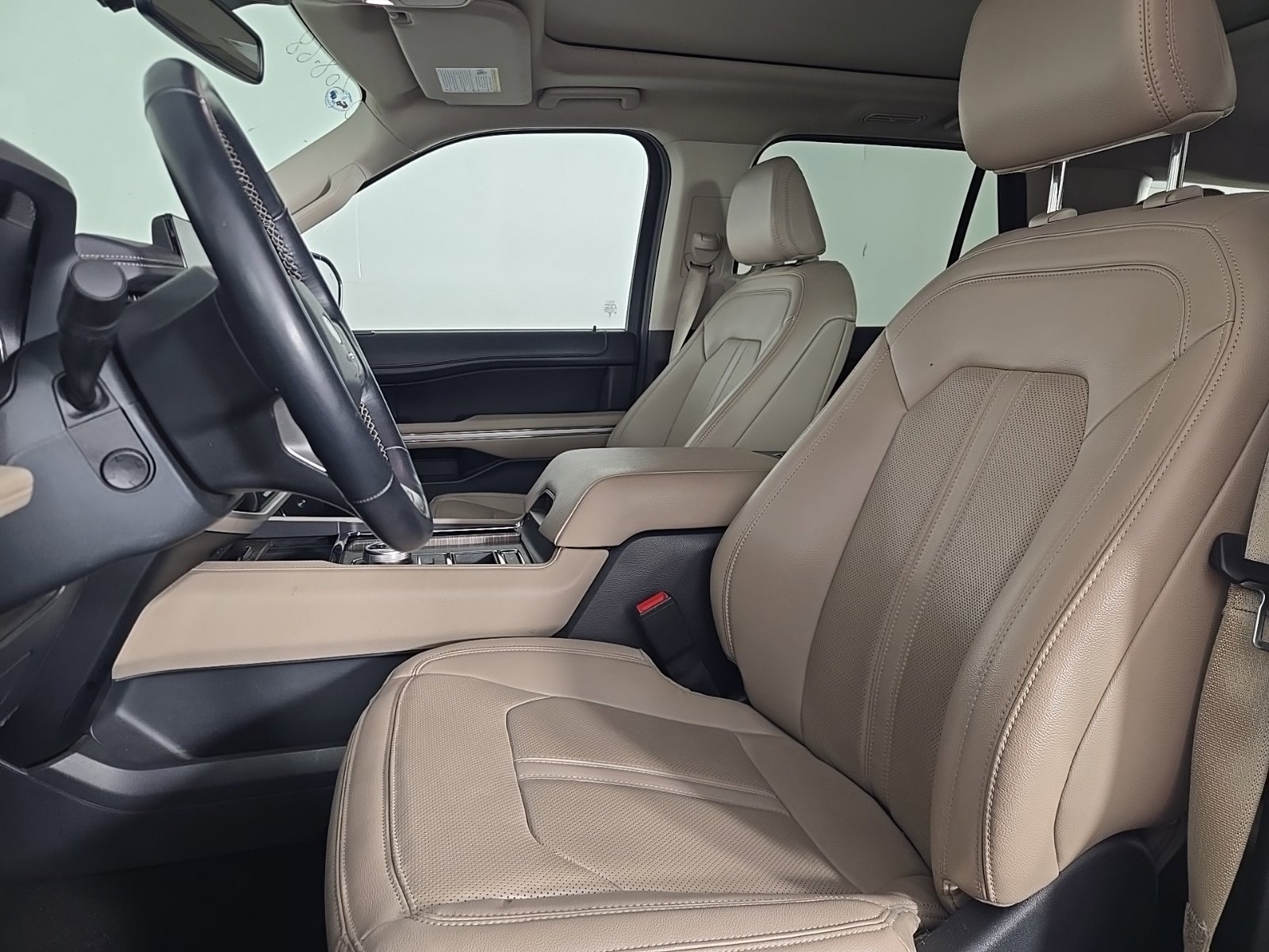 Used 2024 Ford Expedition Limited RWD image 6