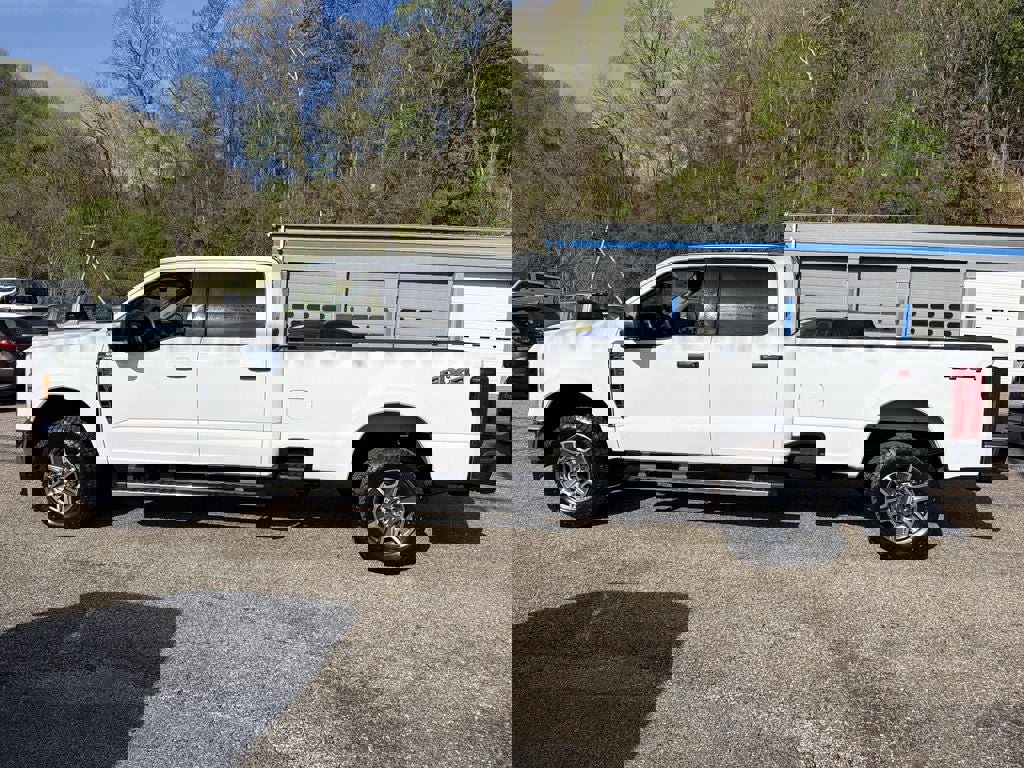 Used 2025 Ford F250 XLT image 8