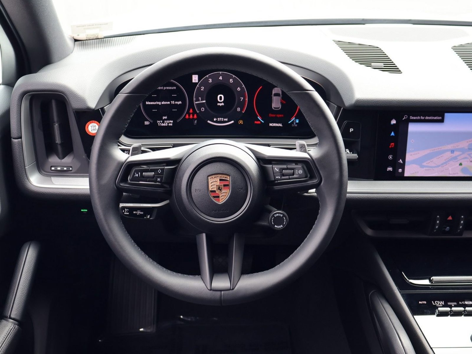 Certified 2025 Porsche Cayenne AWD/4WD image 15