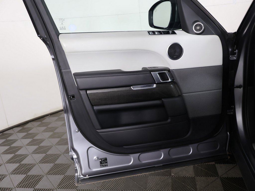 Used 2022 Land Rover Range Rover Sport SVR image 27
