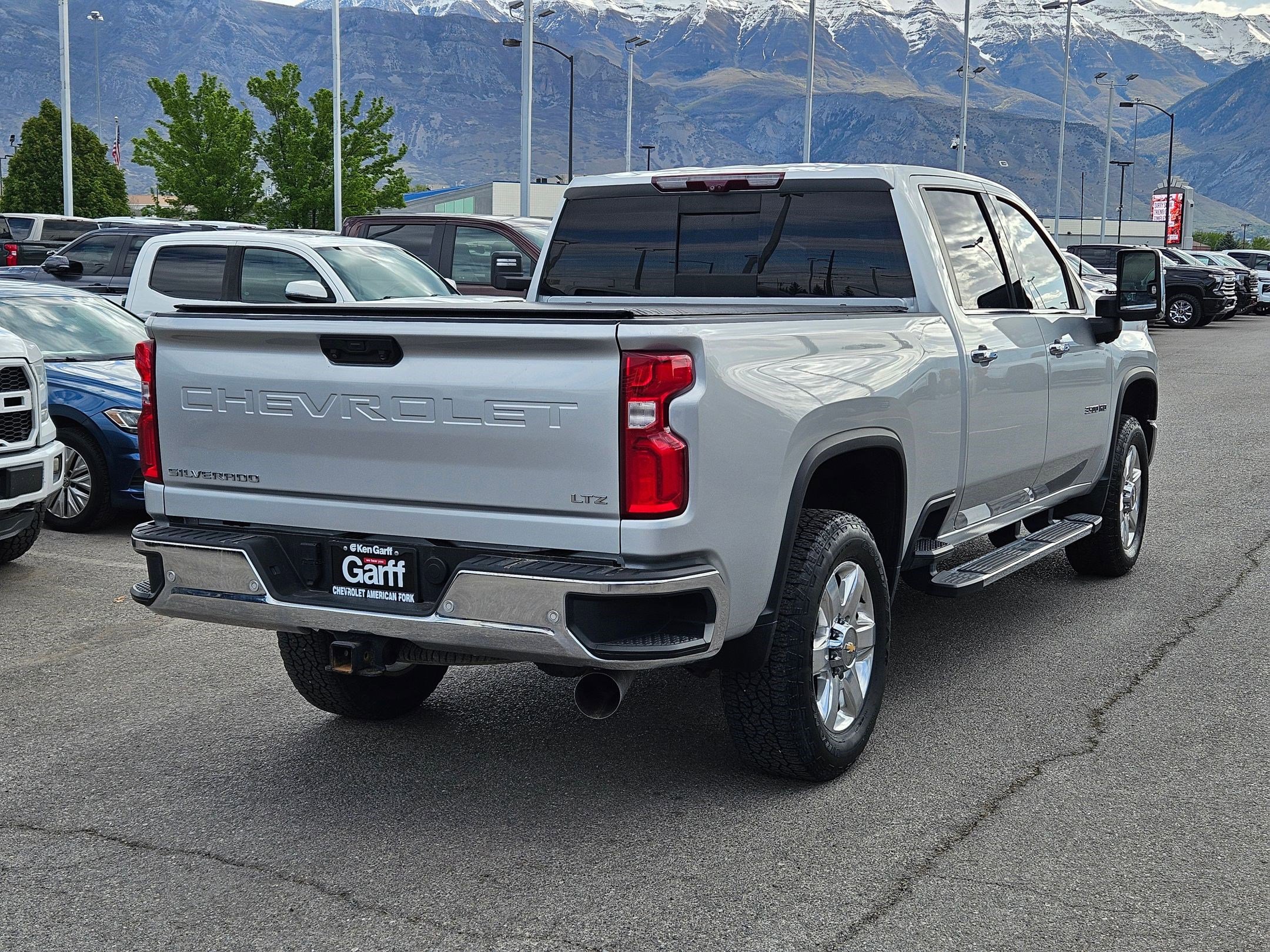 Used 2021 Chevrolet Silverado 3500 LTZ w/ LTZ Premium Package AWD/4WD image 3