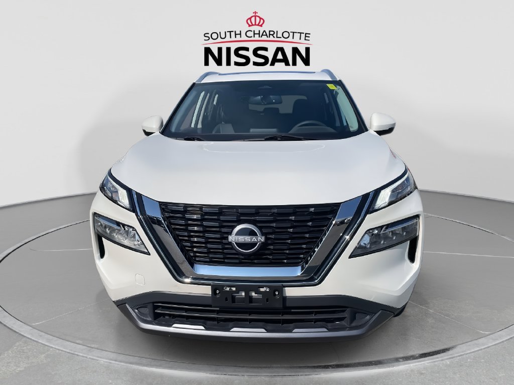 Used 2023 Nissan Rogue SL AWD/4WD image 2