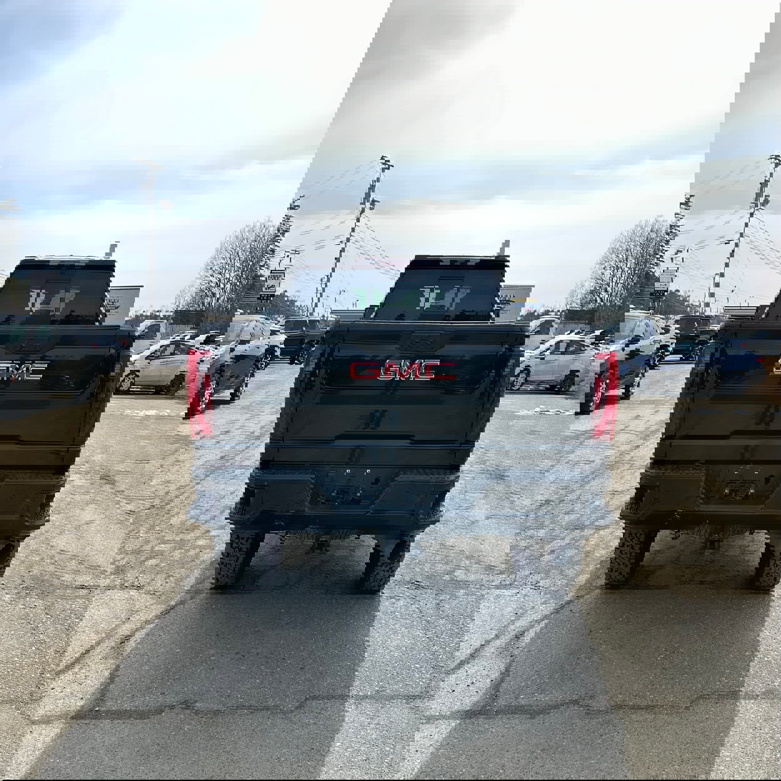 Used 2024 GMC Sierra 2500 Denali Ultimate image 4