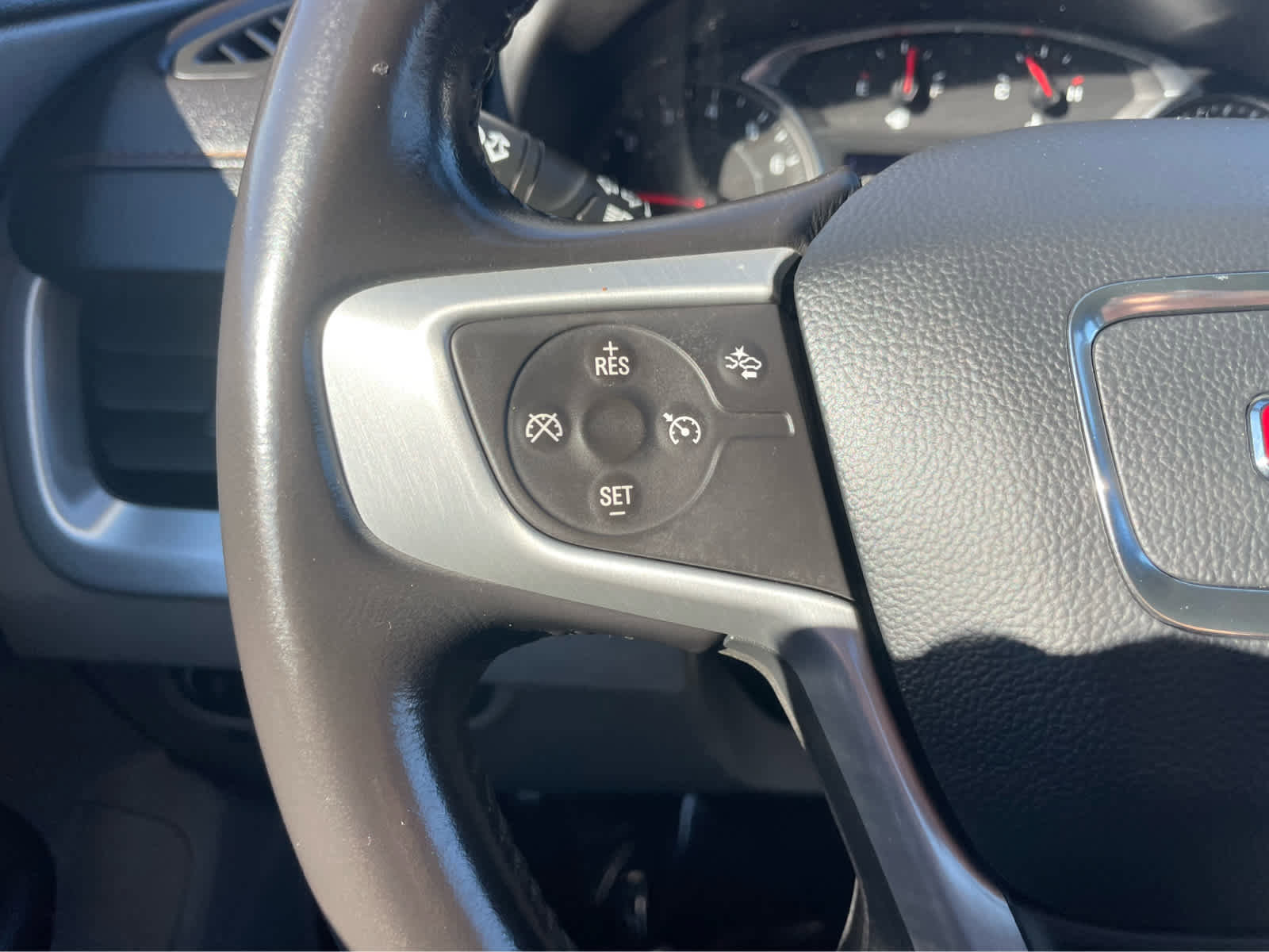 Used 2020 GMC Terrain SLT image 17