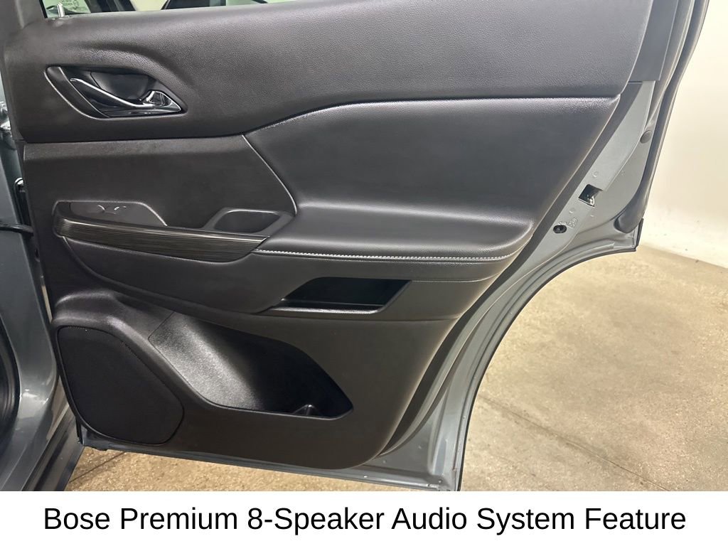 Certified 2021 GMC Acadia SLT w/ Preferred Package image 24