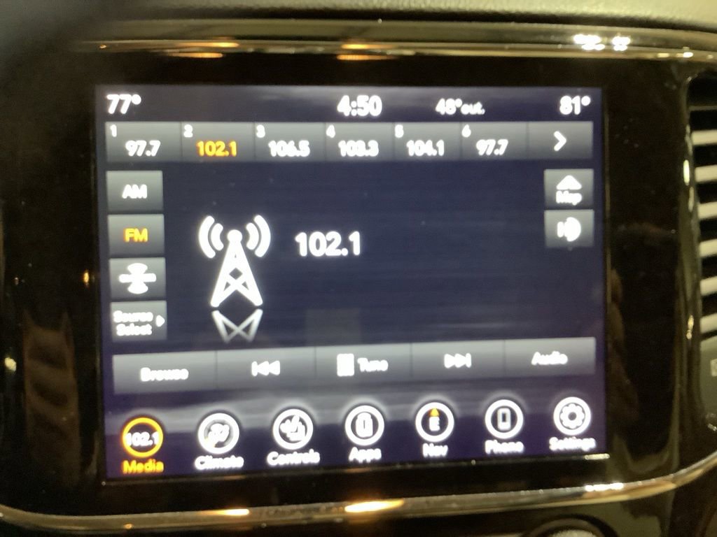 Certified 2022 Jeep Grand Cherokee Laredo E w/ Security & Convenience Group image 33