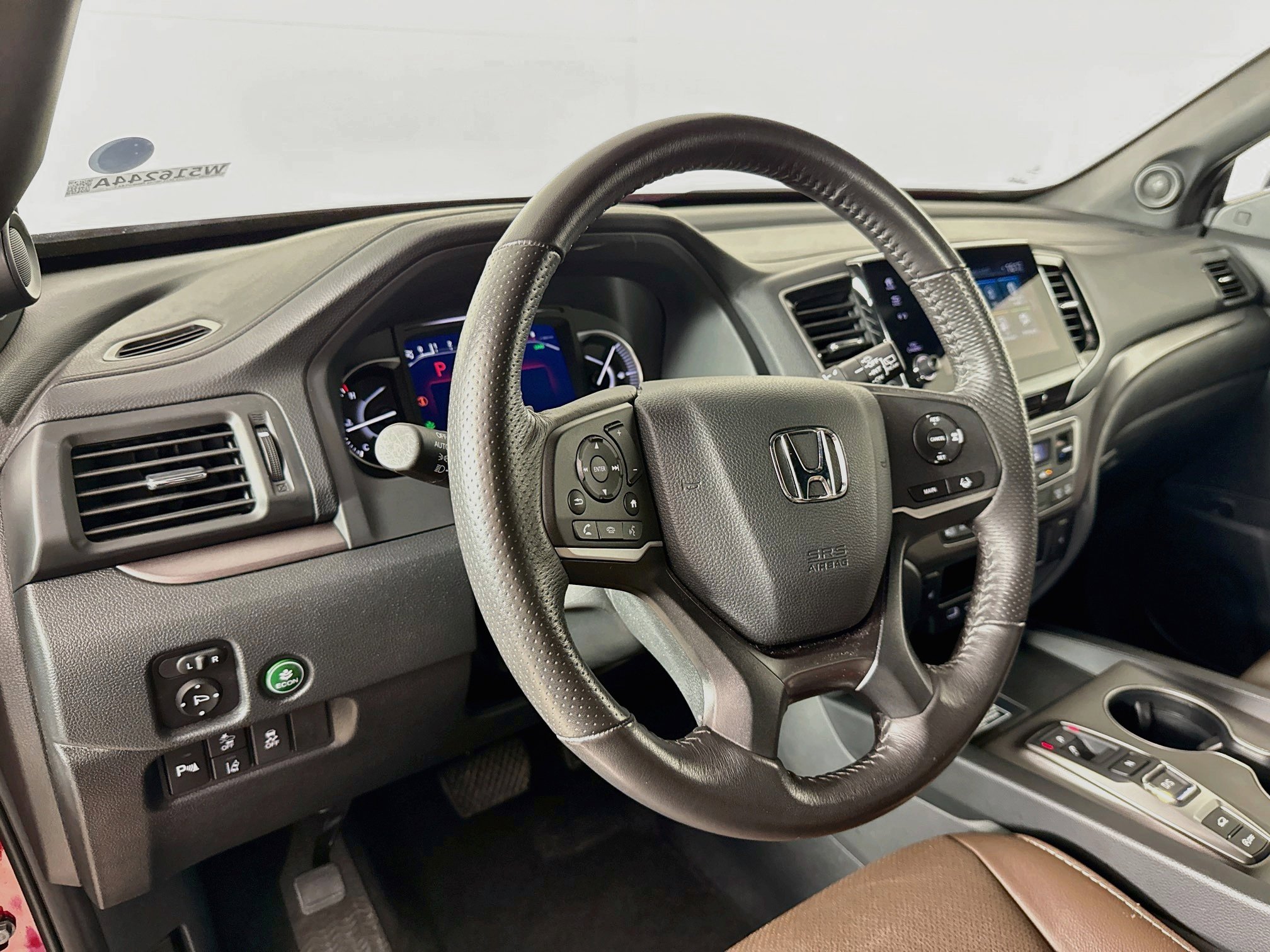 Certified 2025 Honda Passport EX-L image 8