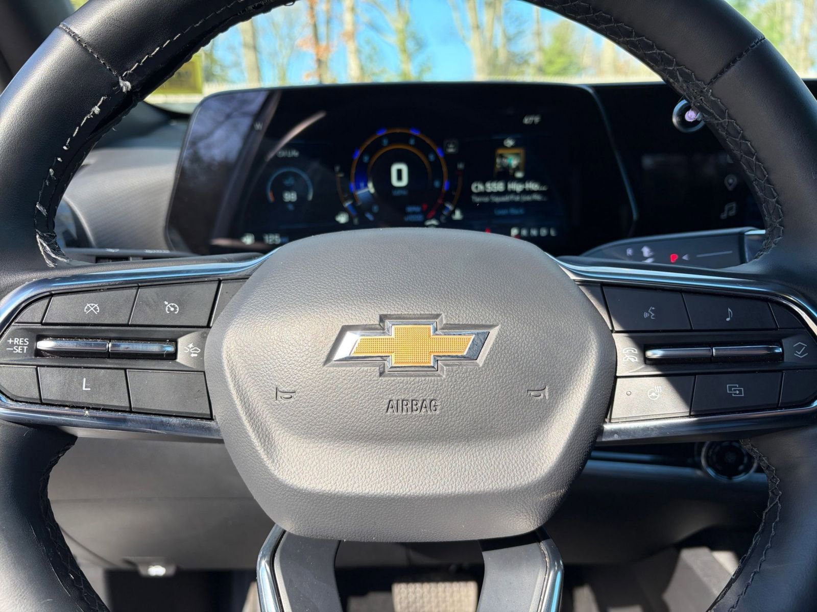 Used 2025 Chevrolet Equinox LT image 27