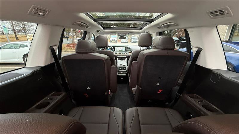 Used 2023 Mercedes-Benz GLS 450 4MATIC w/ AMG Line Exterior image 37
