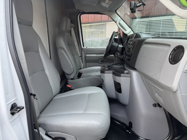 Used 2024 Ford E-450 and Econoline 450 Super Duty w/ Power Windows & Locks Group RWD image 20