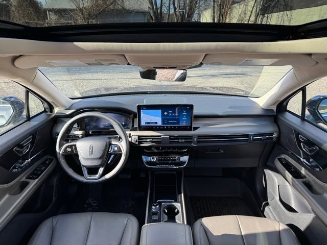 Used 2023 Lincoln Corsair AWD w/ Equipment Group 101A image 16