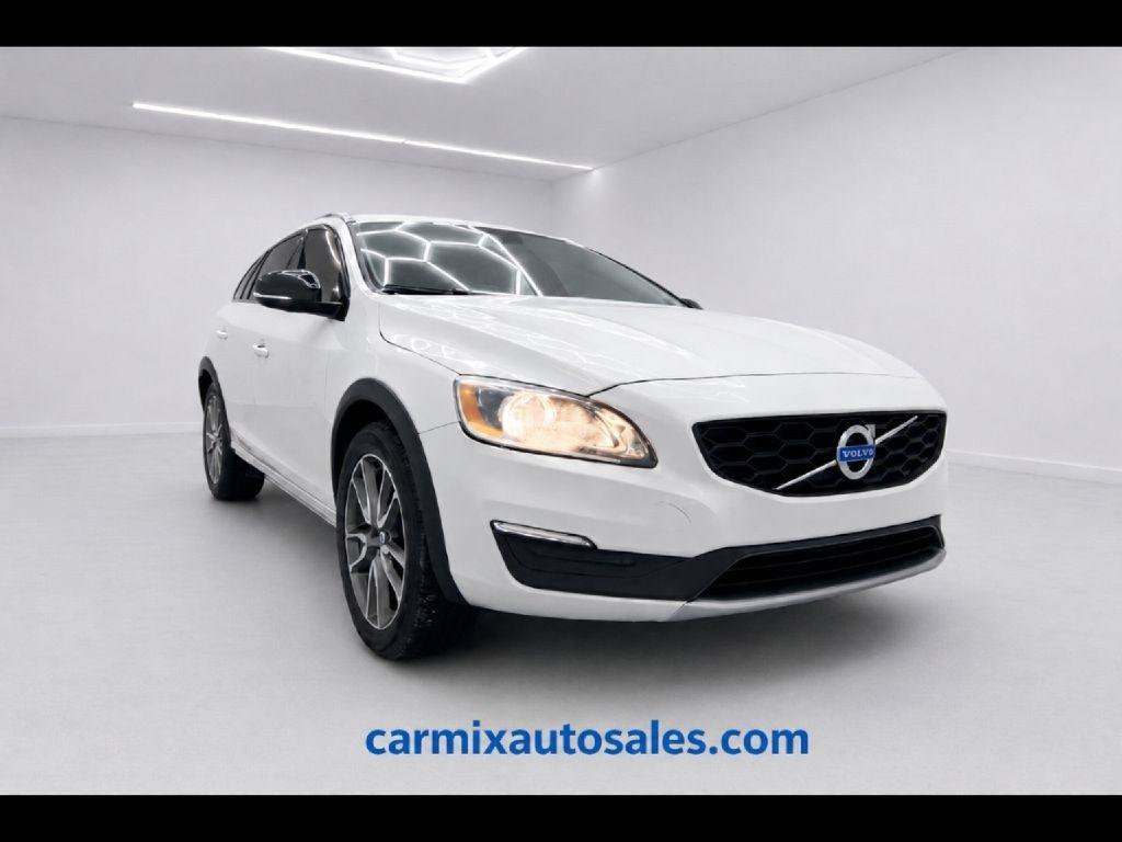 Used 2017 Volvo V60 T5 Cross Country w/ Convenience Package AWD/4WD image 1