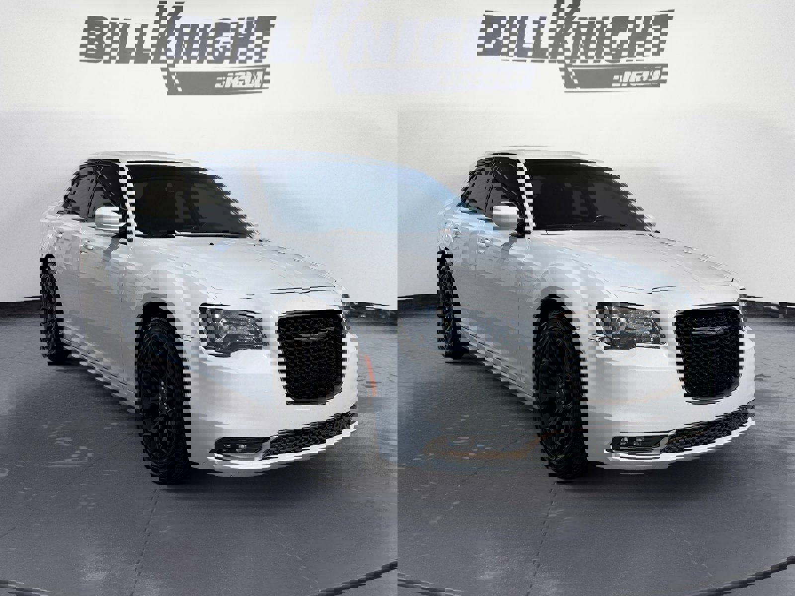 Used 2018 Chrysler 300 S w/ 300S Alloy Package image 7